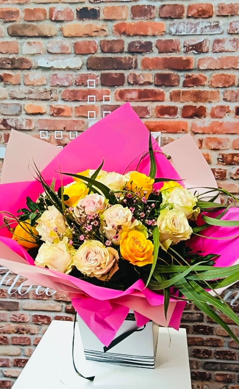 Fishlocks L18 Mixed Rose Hand Tied