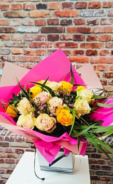 Fishlocks L18 Mixed Rose Hand Tied