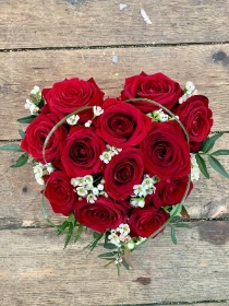Fishlocks 12 Red Roses Heart Box