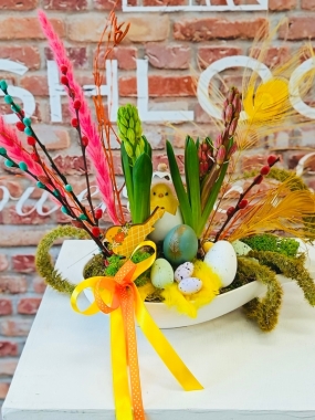 Fishlocks Easter Garden